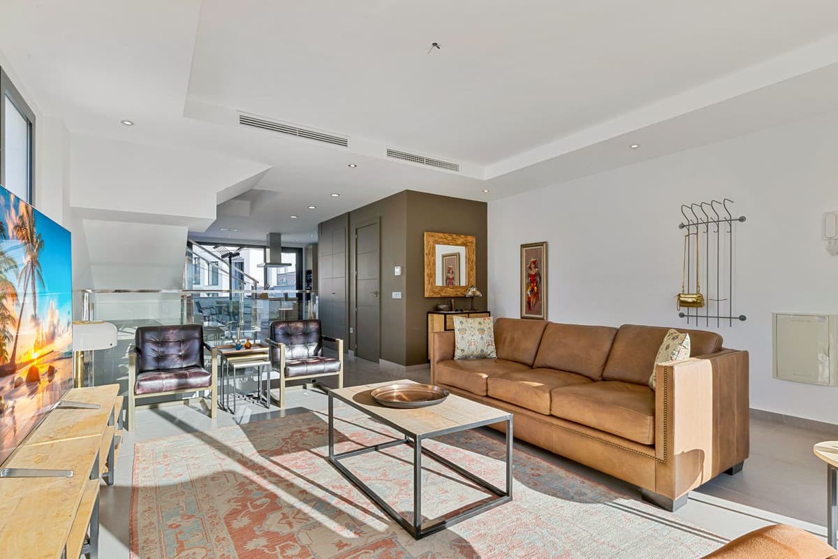 Townhouse in Torreblanca — photo 3 of 10