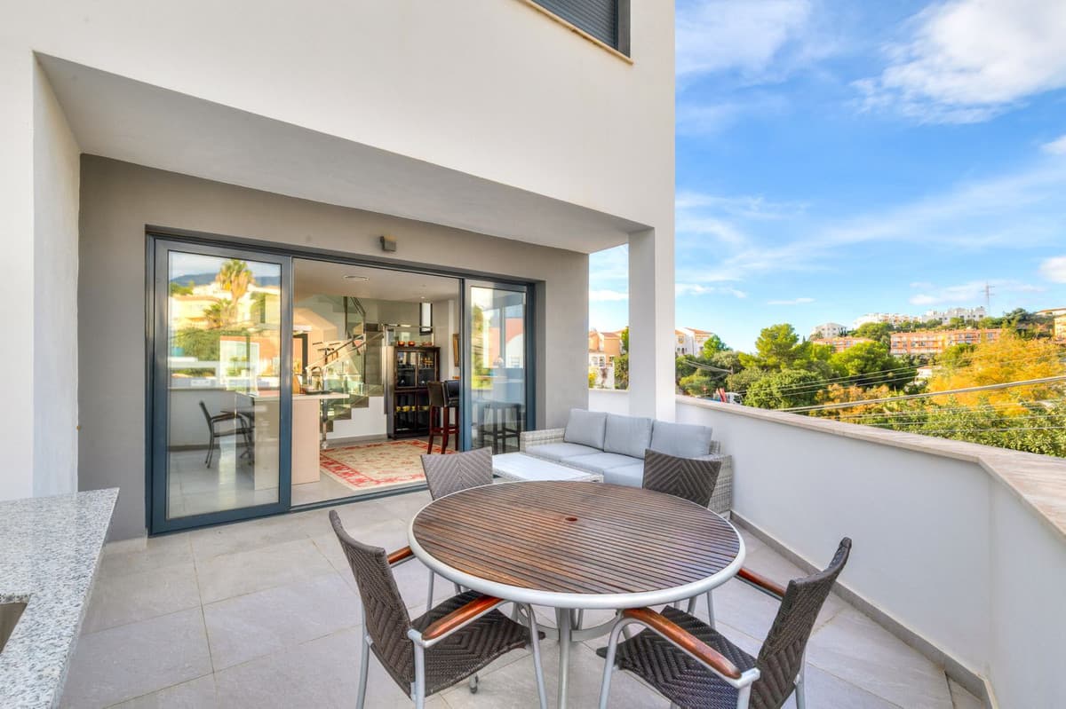 Townhouse in Torreblanca — photo 9 of 10