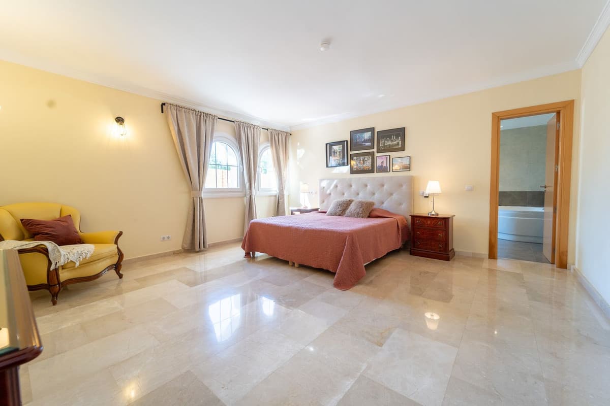 Detached Villa in Mijas Costa — photo 5 of 10