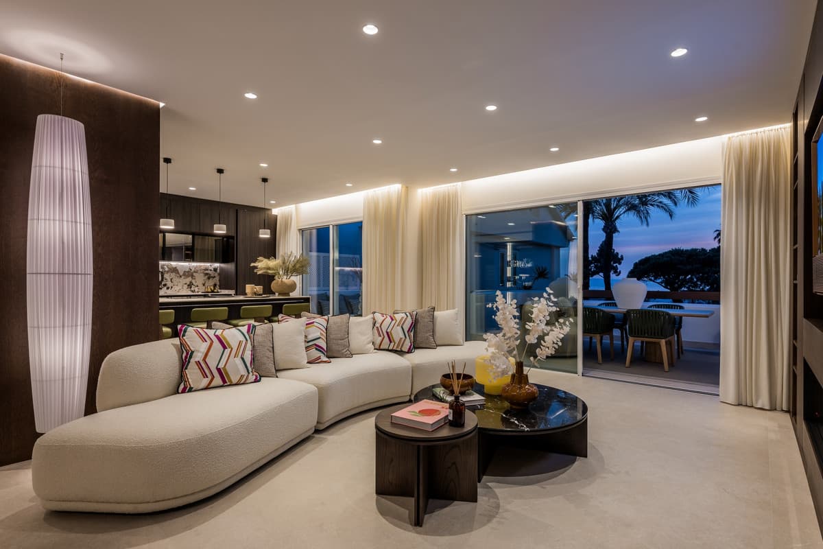 Middle Floor Apartment in Marbella — photo 3 of 10