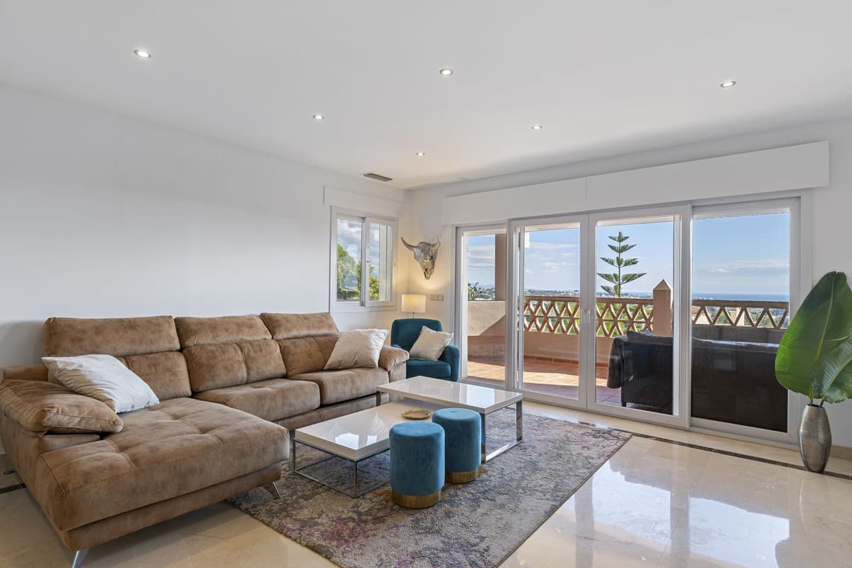 Middle Floor Apartment in Los Almendros — photo 6 of 10