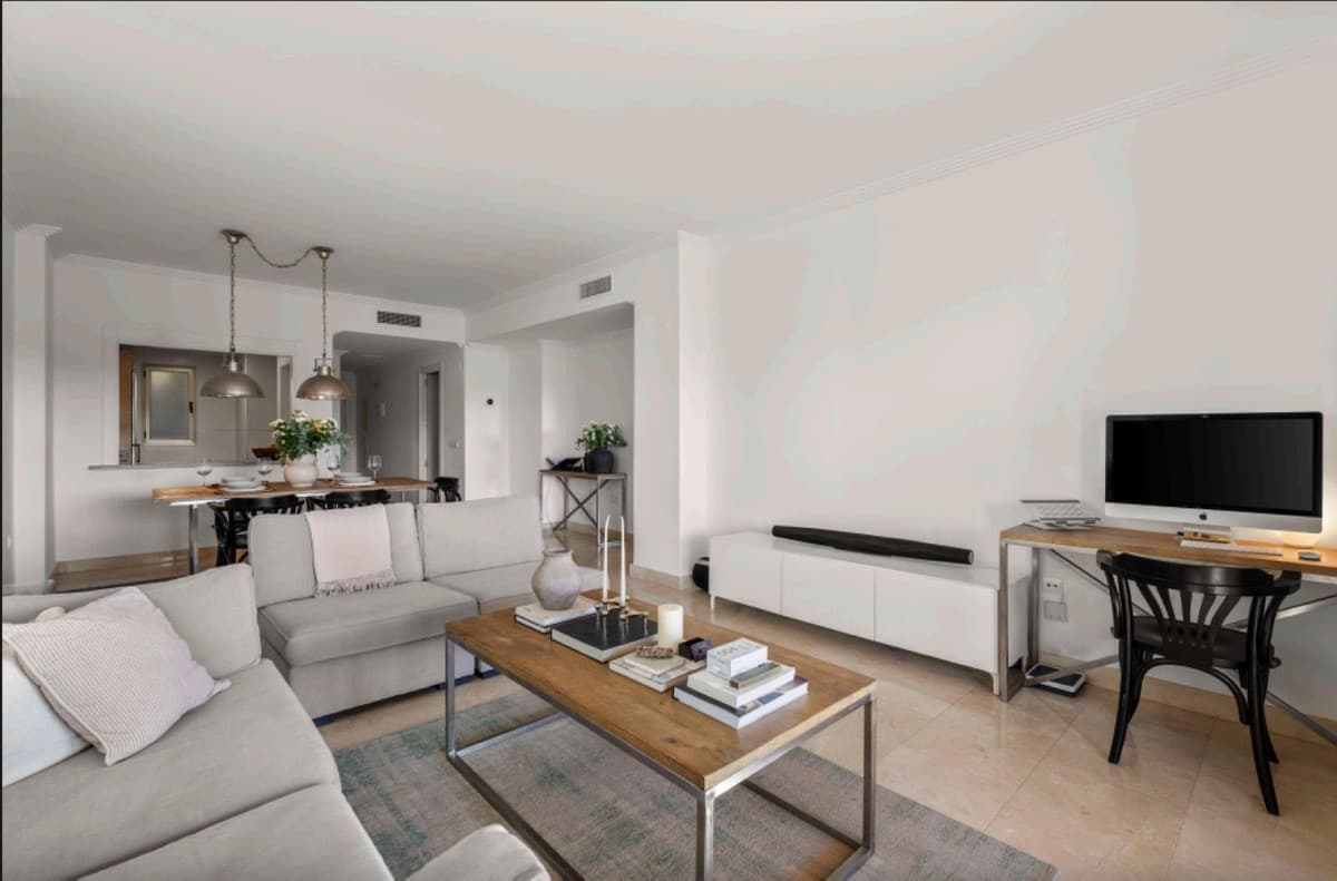 Ground Floor Apartment in Benahavís — photo 4 of 10