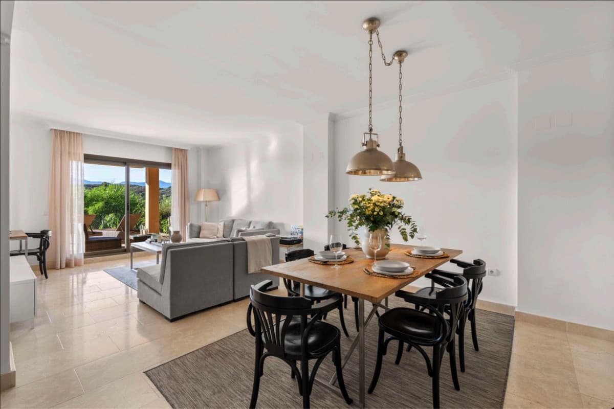Ground Floor Apartment in Benahavís — photo 6 of 10