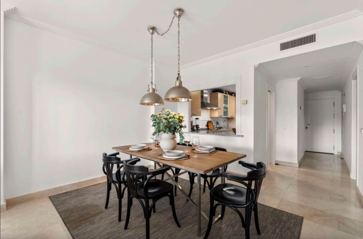 Ground Floor Apartment in Benahavís — photo 9 of 10