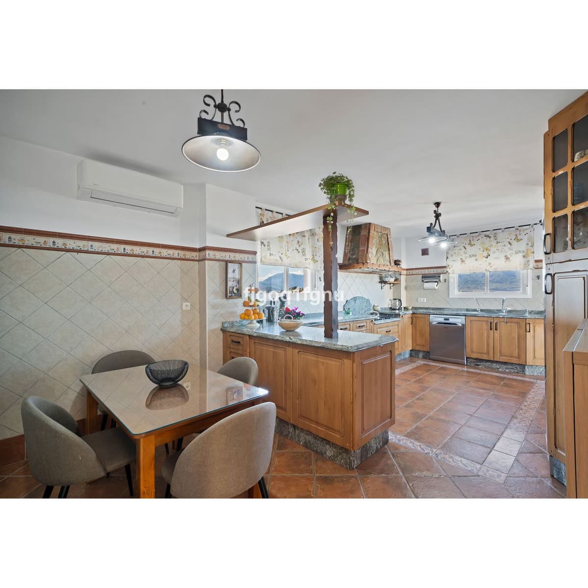 Detached Villa in Coín — photo 4 of 10