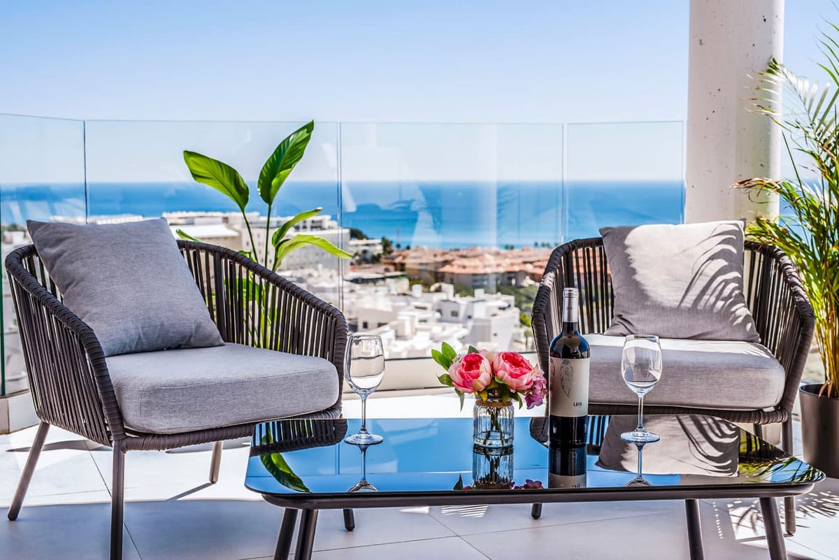 Middle Floor Apartment in Fuengirola — photo 1 of 10