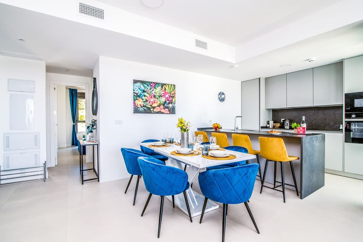Middle Floor Apartment in Fuengirola — photo 2 of 10