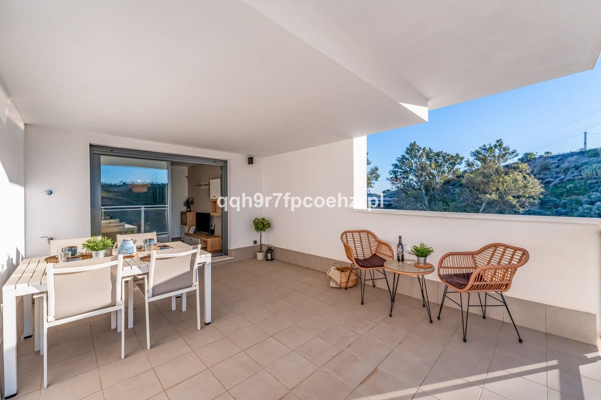 Middle Floor Apartment in La Cala de Mijas — photo 1 of 10