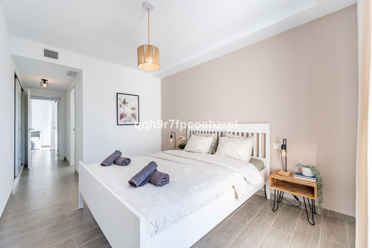 Middle Floor Apartment in La Cala de Mijas — photo 4 of 10