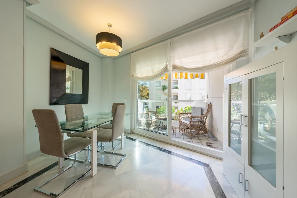 Middle Floor Apartment in Marbella — photo 7 of 10