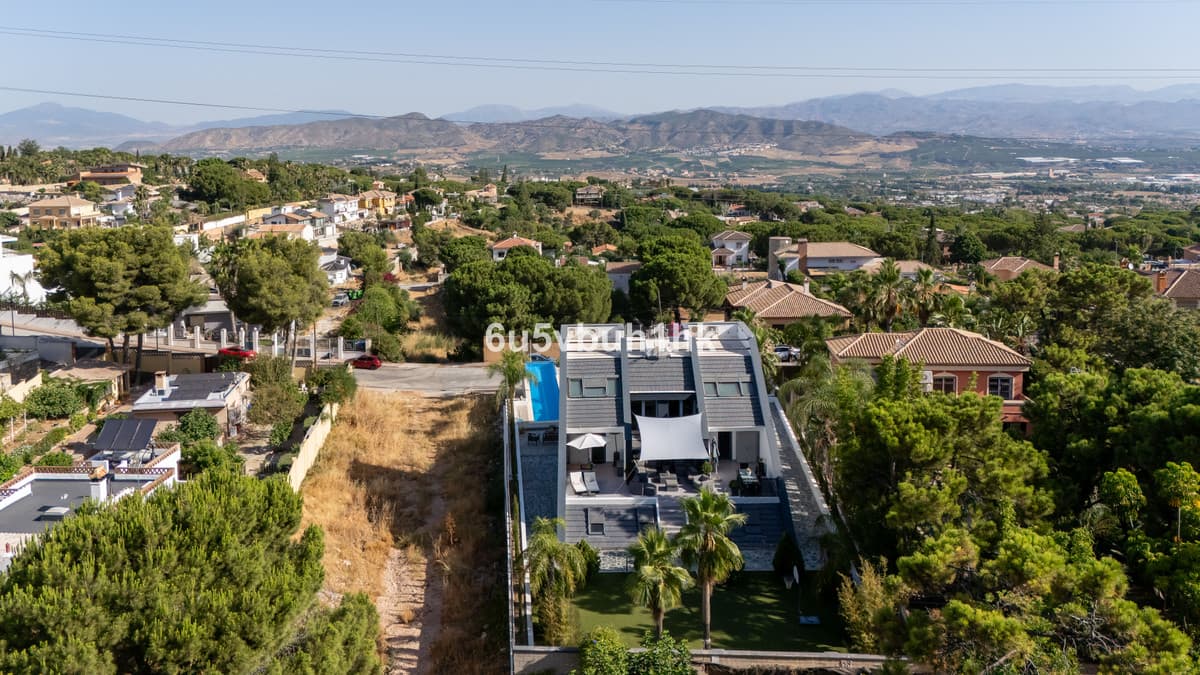 Detached Villa in Alhaurín de la Torre — photo 5 of 10