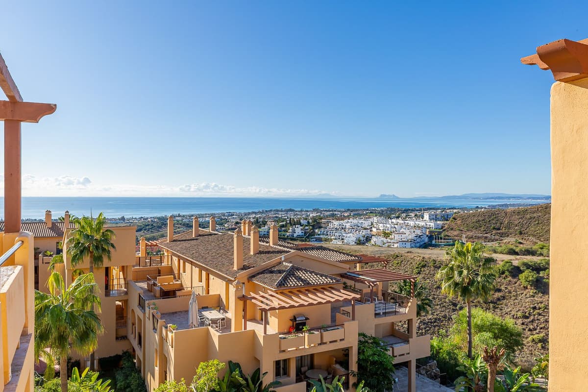 Penthouse in Benahavís — photo 2 of 10