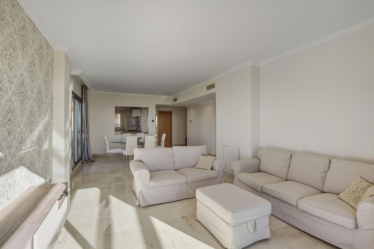 Penthouse in Benahavís — photo 5 of 10