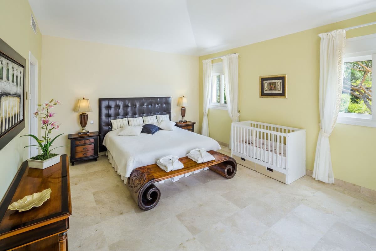 Detached Villa in Elviria — photo 8 of 10