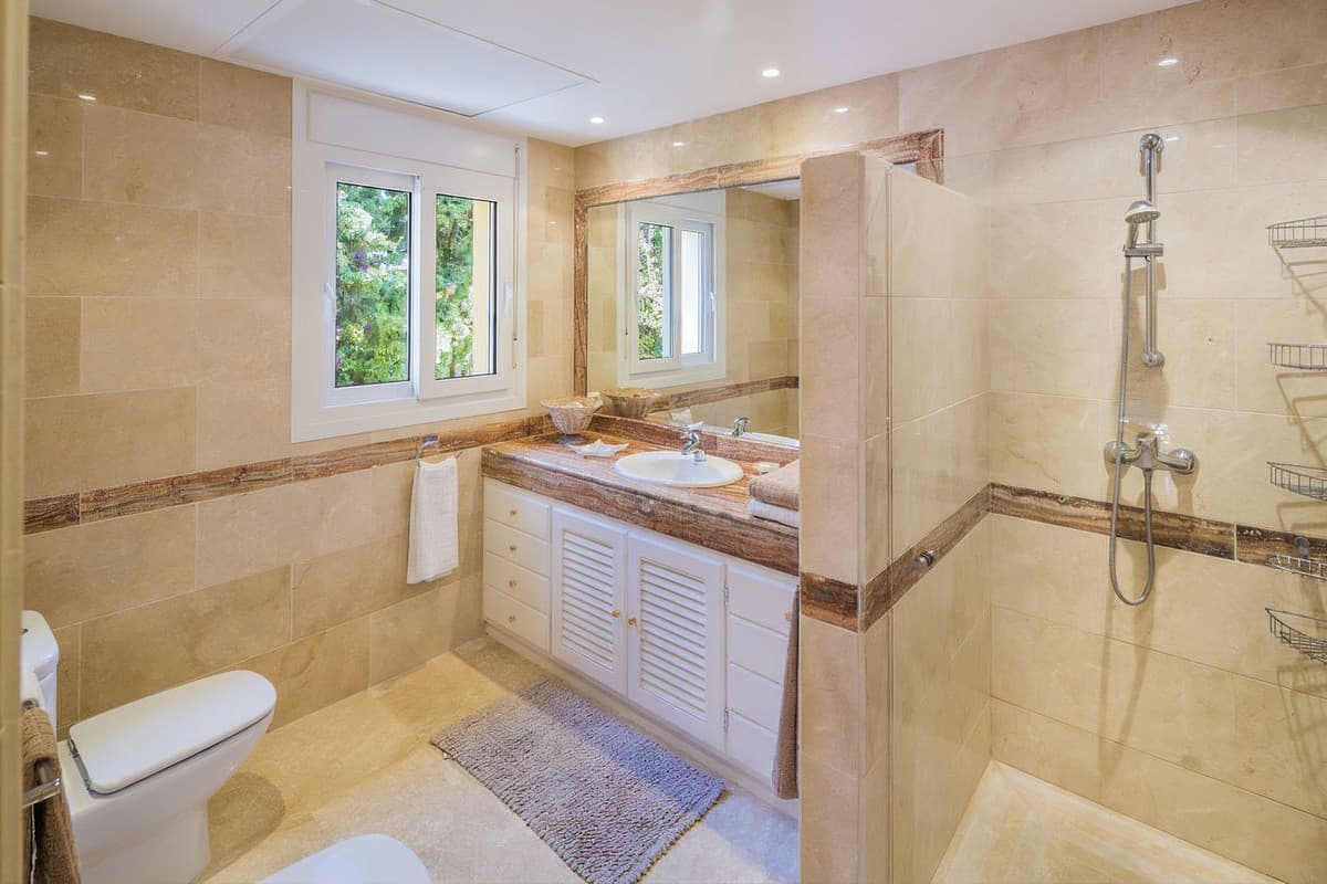 Detached Villa in Elviria — photo 9 of 10