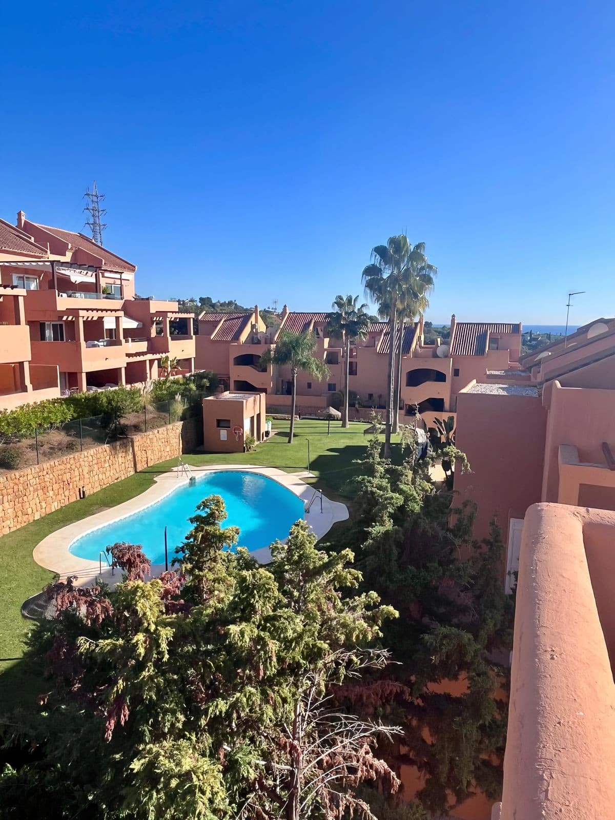 Penthouse Duplex in Elviria — photo 1 of 10