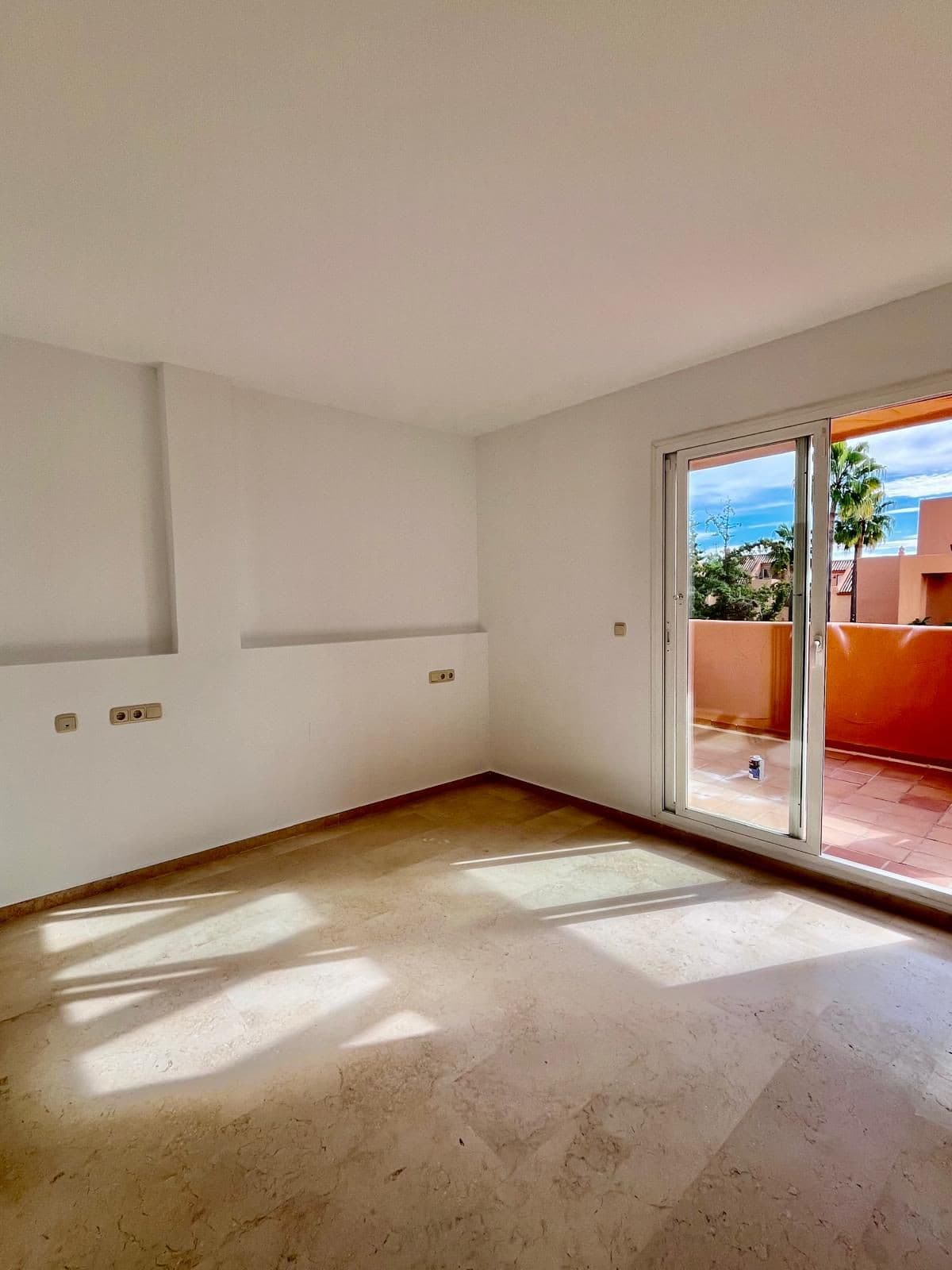 Penthouse Duplex in Elviria — photo 10 of 10