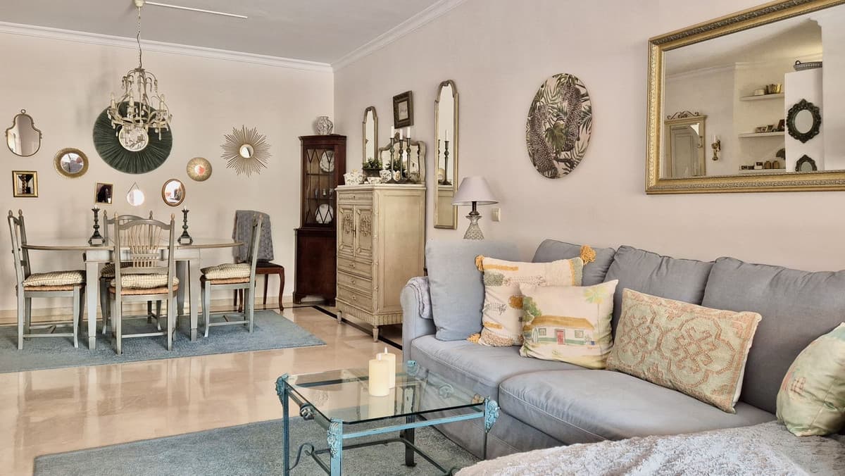 Middle Floor Apartment in Nueva Andalucía — photo 6 of 10
