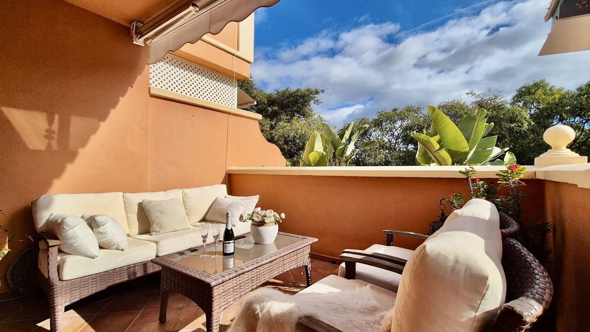 Middle Floor Apartment in Nueva Andalucía — photo 10 of 10
