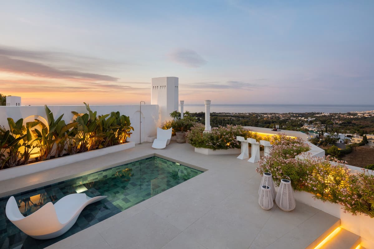Penthouse in The Golden Mile — photo 1 of 10