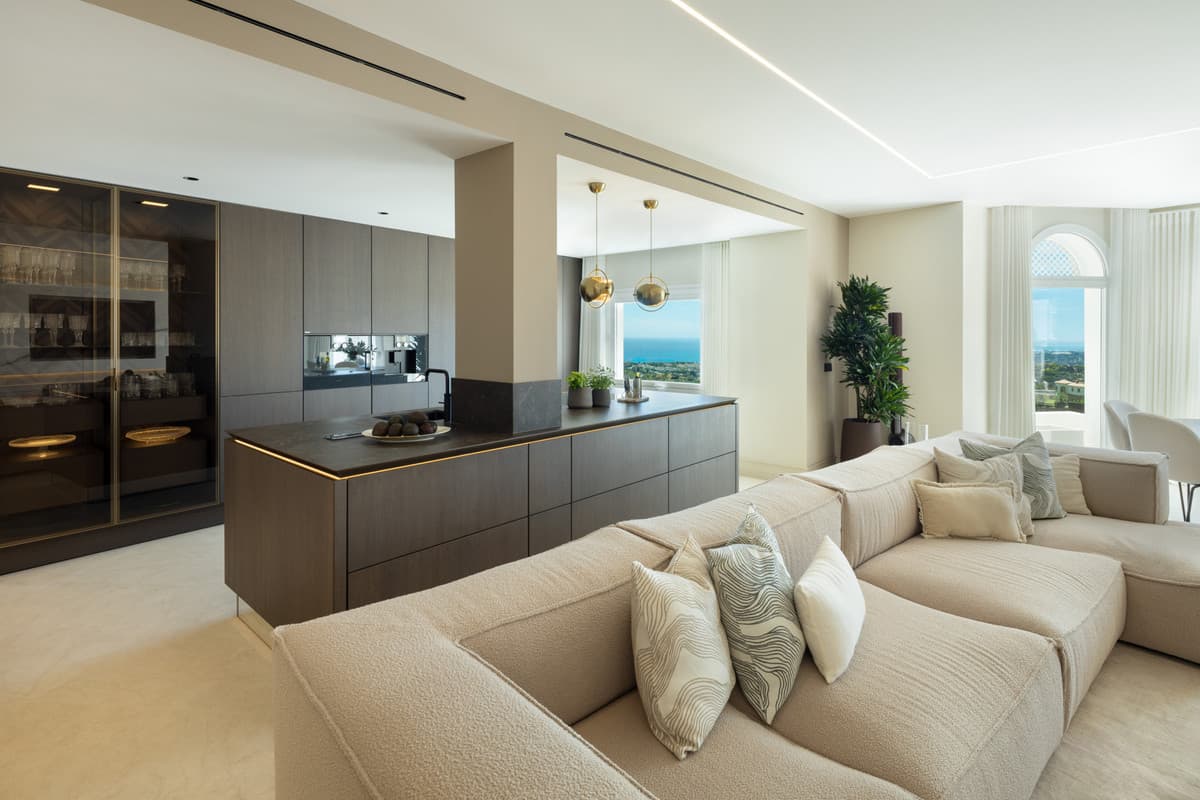 Penthouse in The Golden Mile — photo 5 of 10