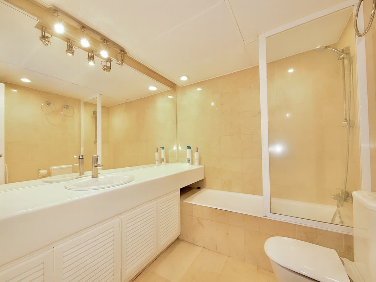Ground Floor Apartment in The Golden Mile — photo 9 of 10