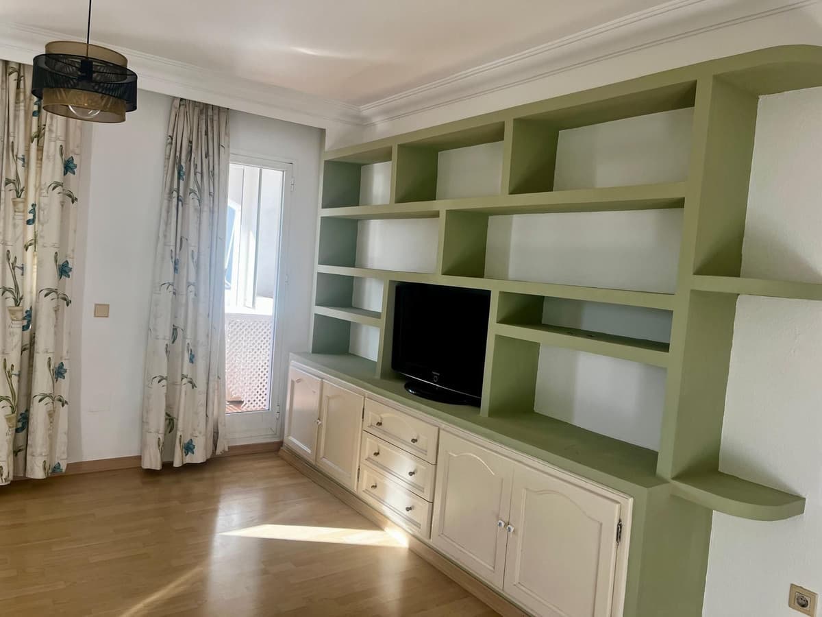 Middle Floor Apartment in Nagüeles — photo 4 of 10