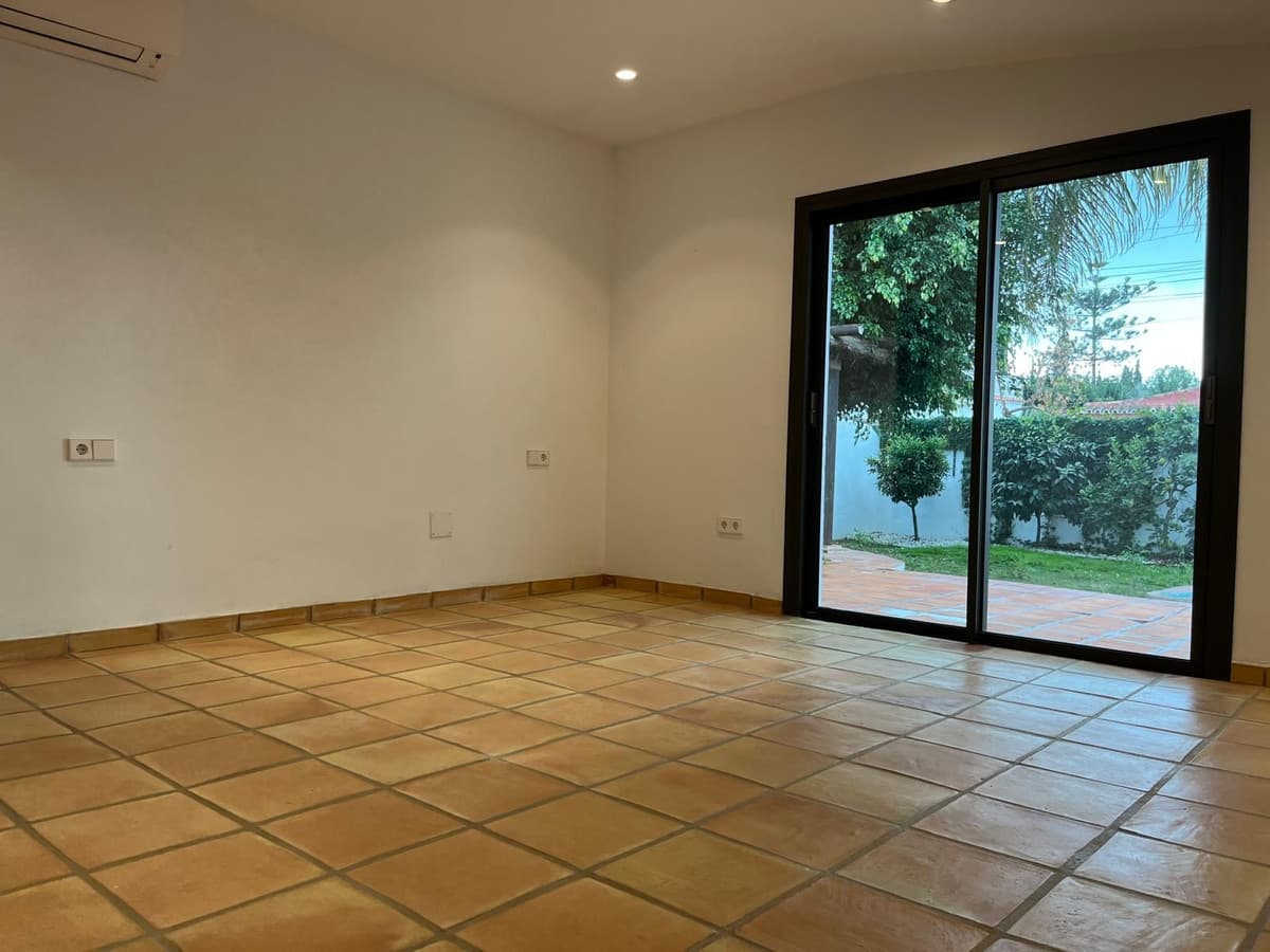 Detached Villa in Nagüeles — photo 9 of 10