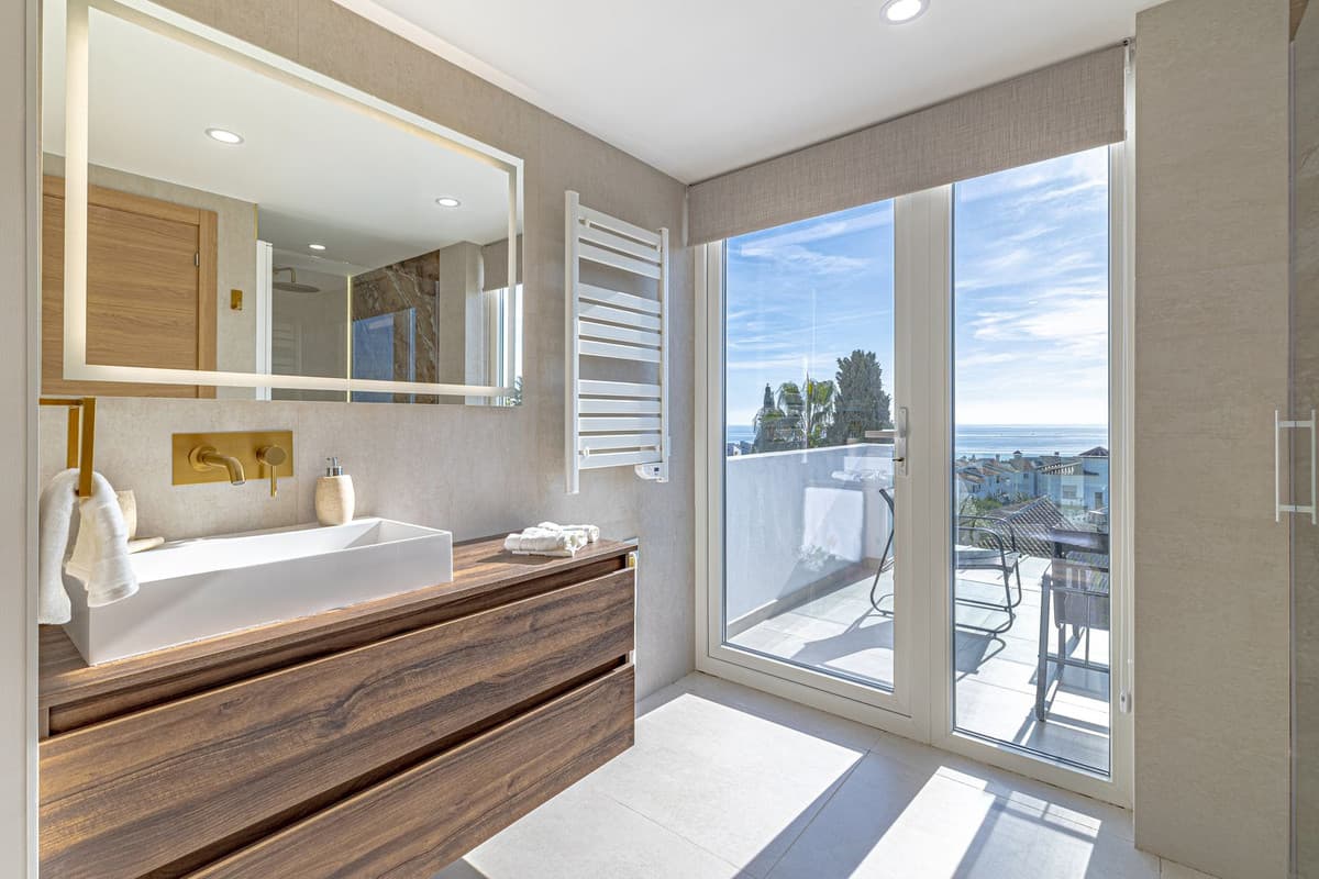 Detached Villa in Riviera del Sol — photo 3 of 10