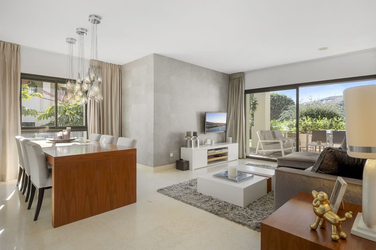 Ground Floor Apartment in Benahavís — photo 1 of 10