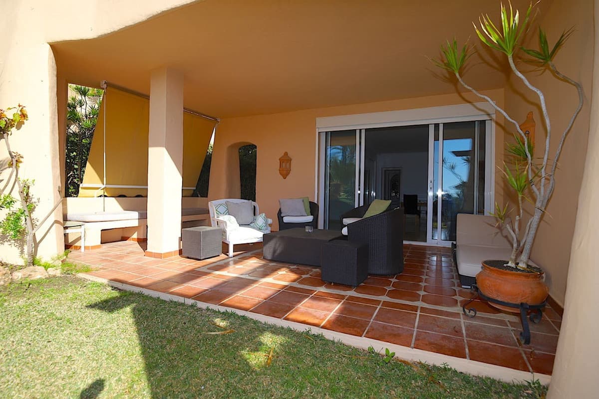 Ground Floor Apartment in Sierra Blanca — photo 2 of 10