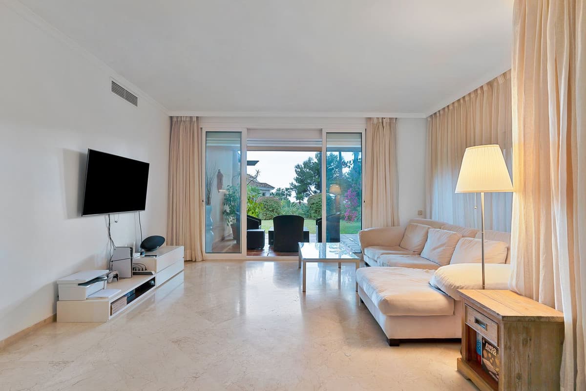Ground Floor Apartment in Sierra Blanca — photo 3 of 10