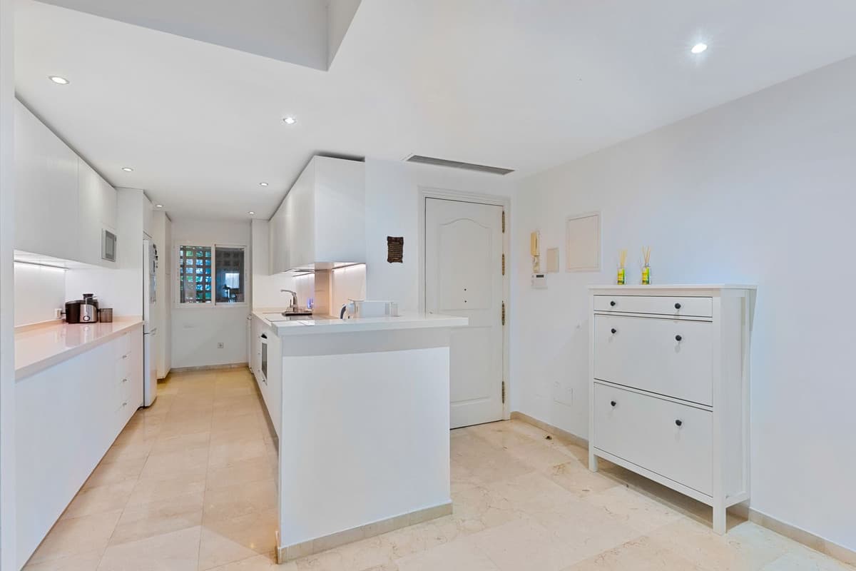 Ground Floor Apartment in Sierra Blanca — photo 6 of 10