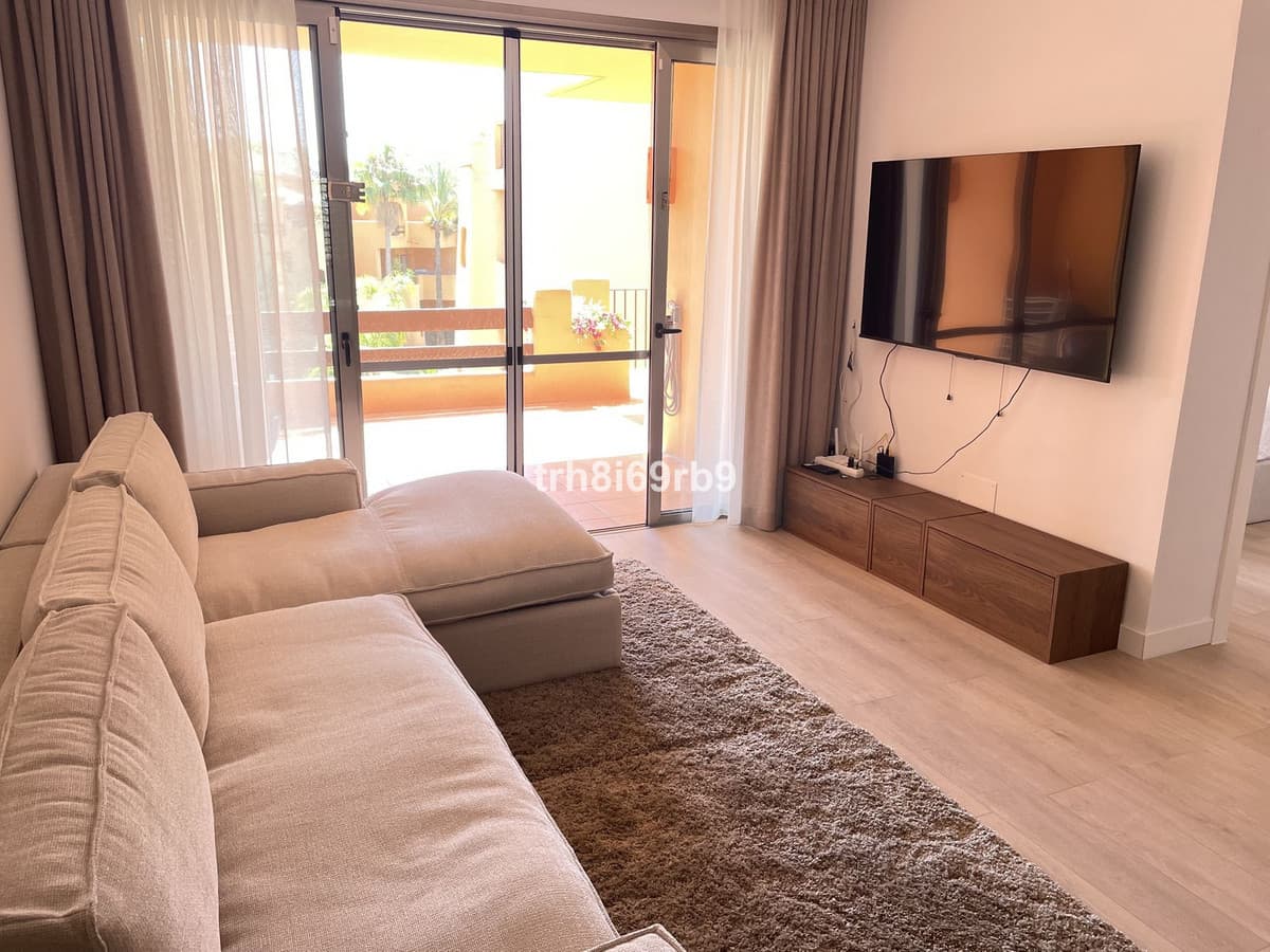 Middle Floor Apartment in Bel Air — photo 3 of 10