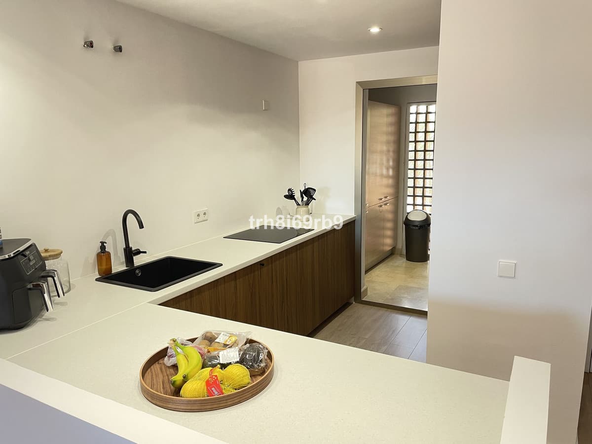 Middle Floor Apartment in Bel Air — photo 5 of 10