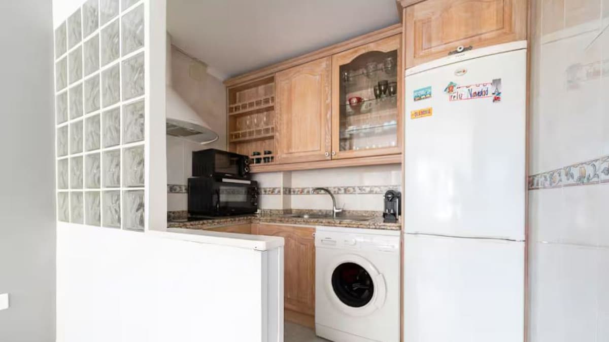 Middle Floor Apartment in Marbella — photo 3 of 10