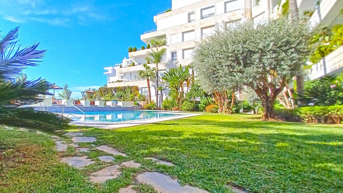 Middle Floor Apartment in Marbella — photo 5 of 10