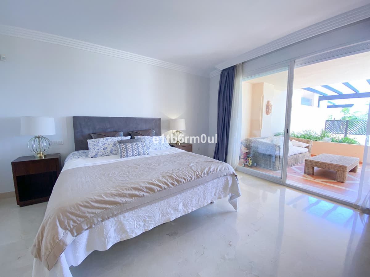Ground Floor Apartment in Nueva Andalucía — photo 6 of 10