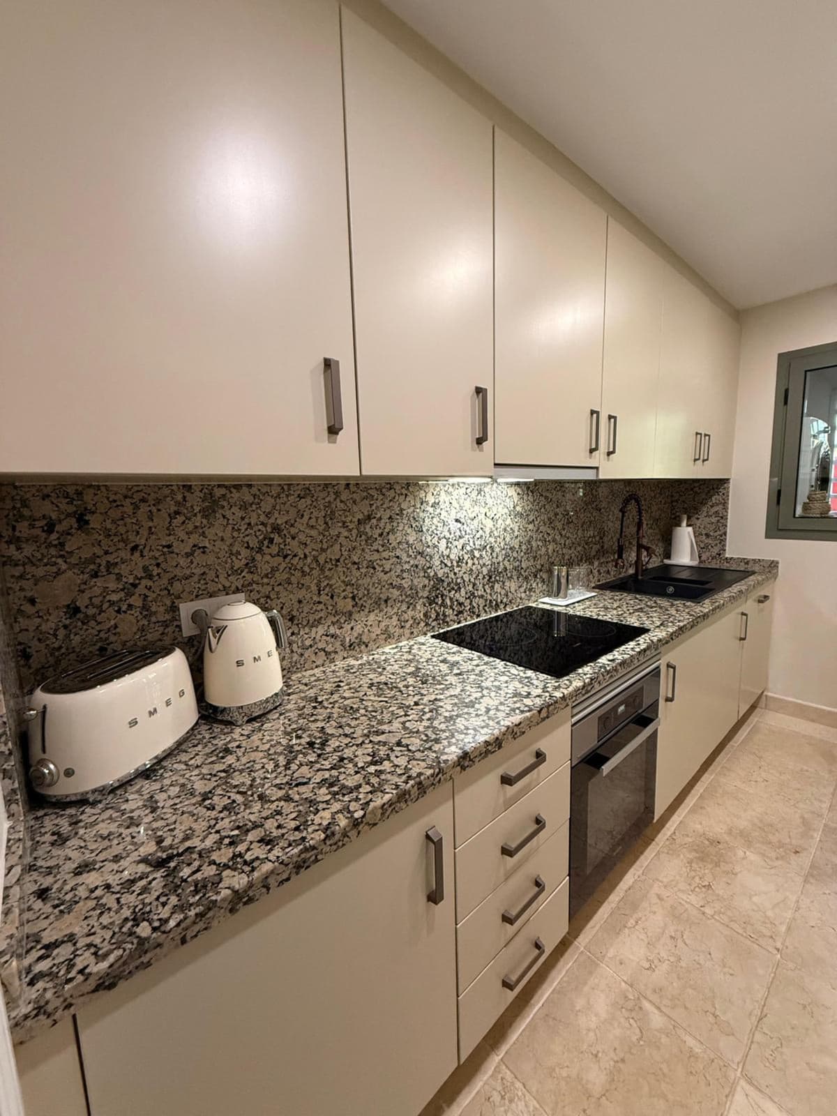 Middle Floor Apartment in Estepona — photo 2 of 10