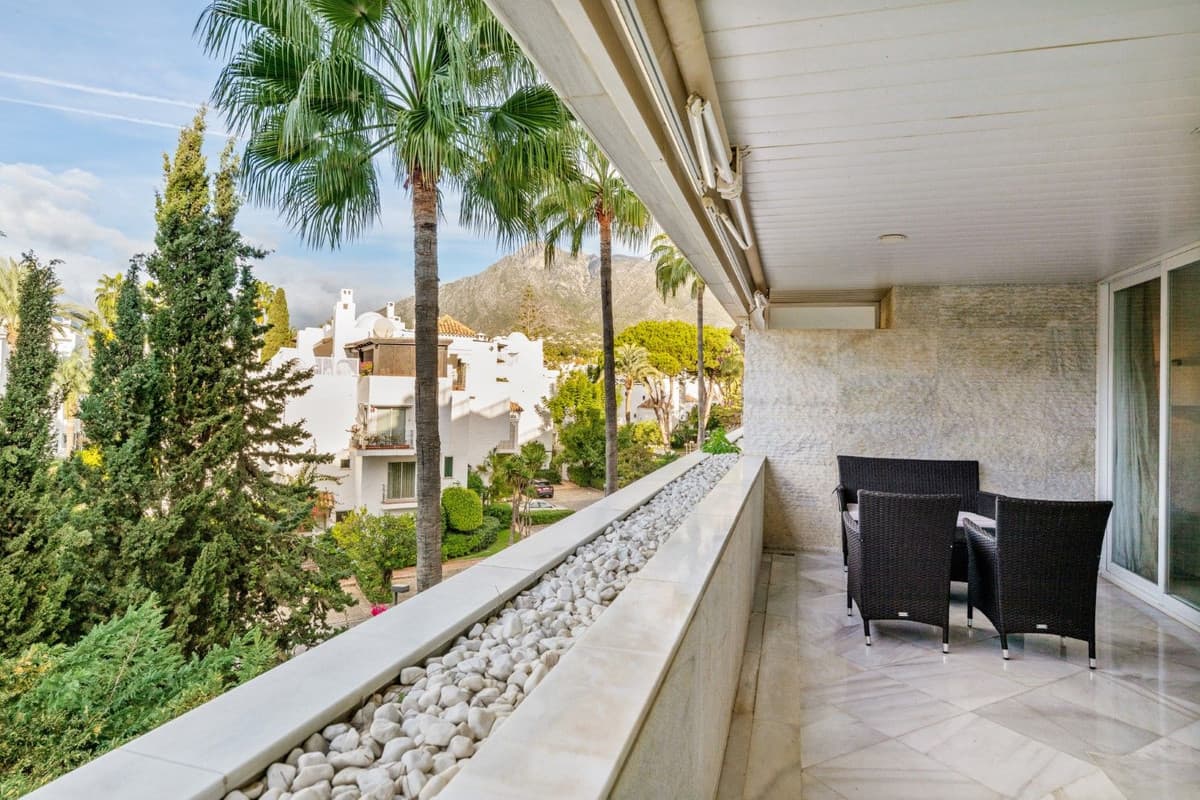 Middle Floor Apartment in Marbella — photo 6 of 10