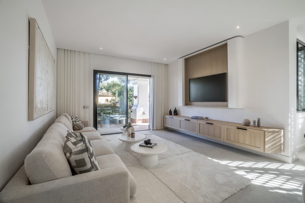 Ground Floor Apartment in The Golden Mile — photo 4 of 10