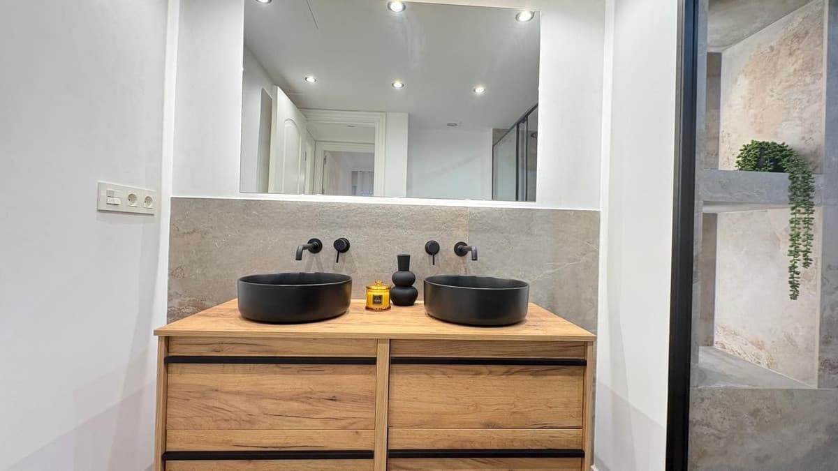 Middle Floor Apartment in Marbella — photo 8 of 10