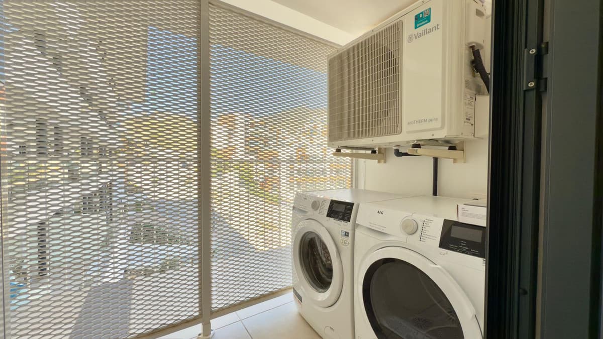 Middle Floor Apartment in Higueron — photo 12 of 15