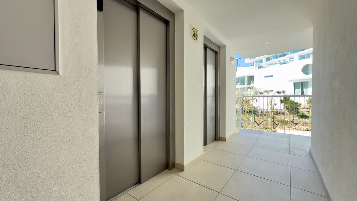Middle Floor Apartment in Higueron — photo 14 of 15