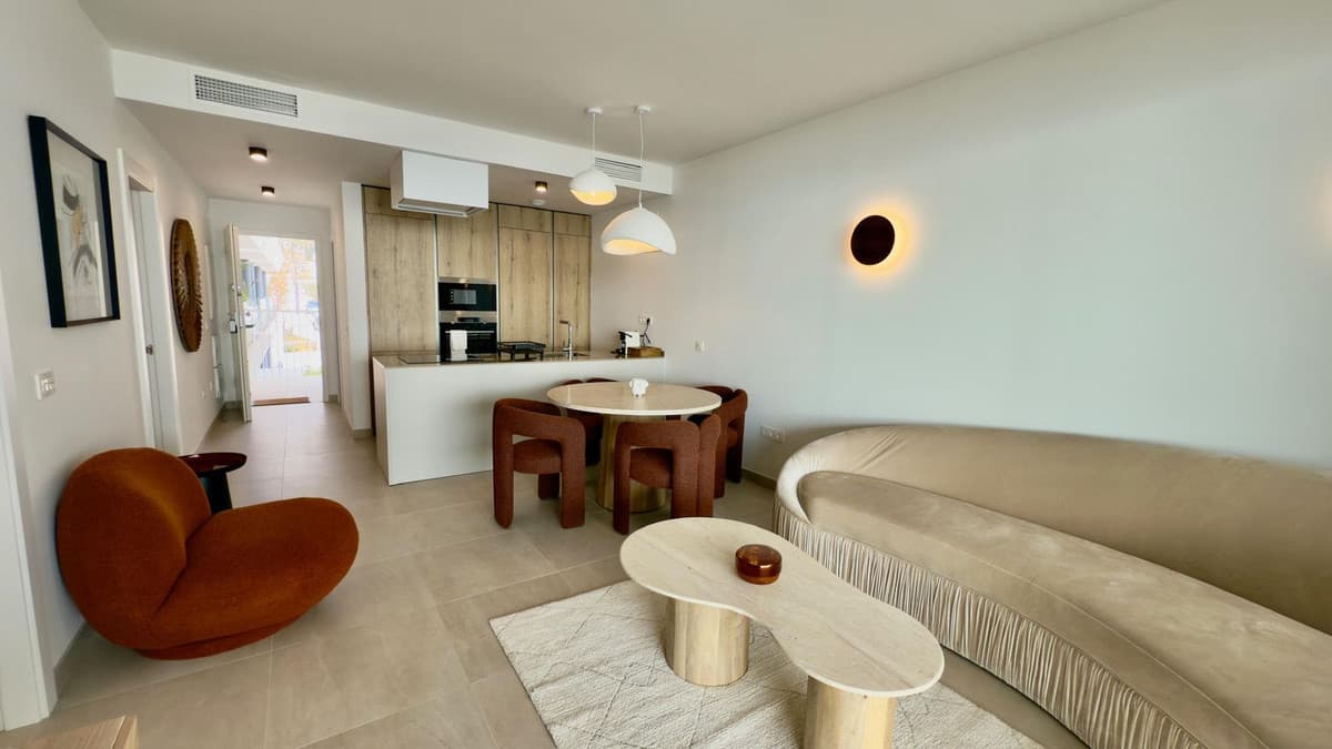 Middle Floor Apartment in Higueron — photo 5 of 15
