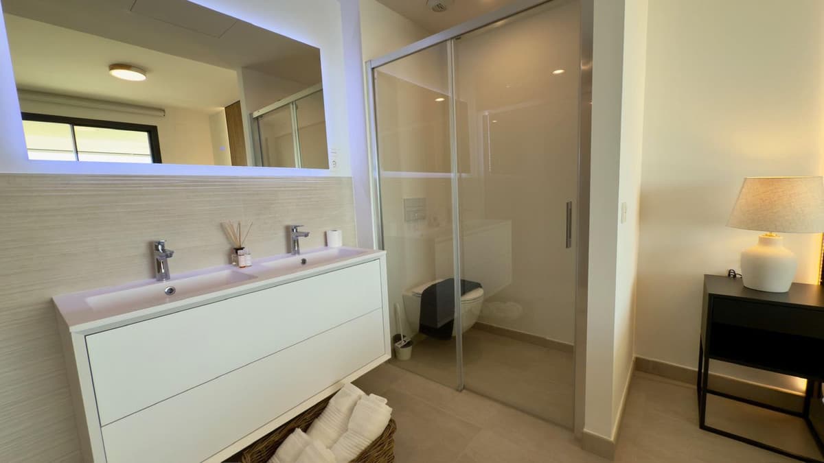 Middle Floor Apartment in Higueron — photo 6 of 15