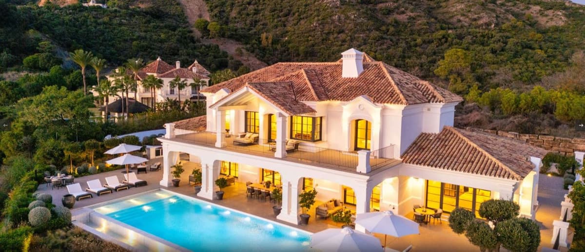 Detached Villa in Benahavís — photo 1 of 10