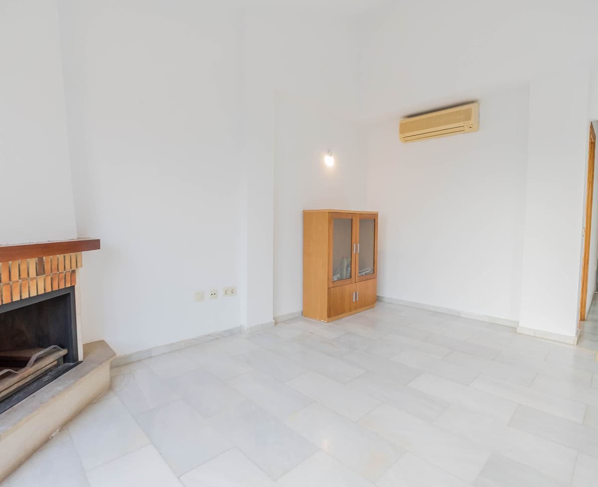 Townhouse in Torreblanca — photo 5 of 10