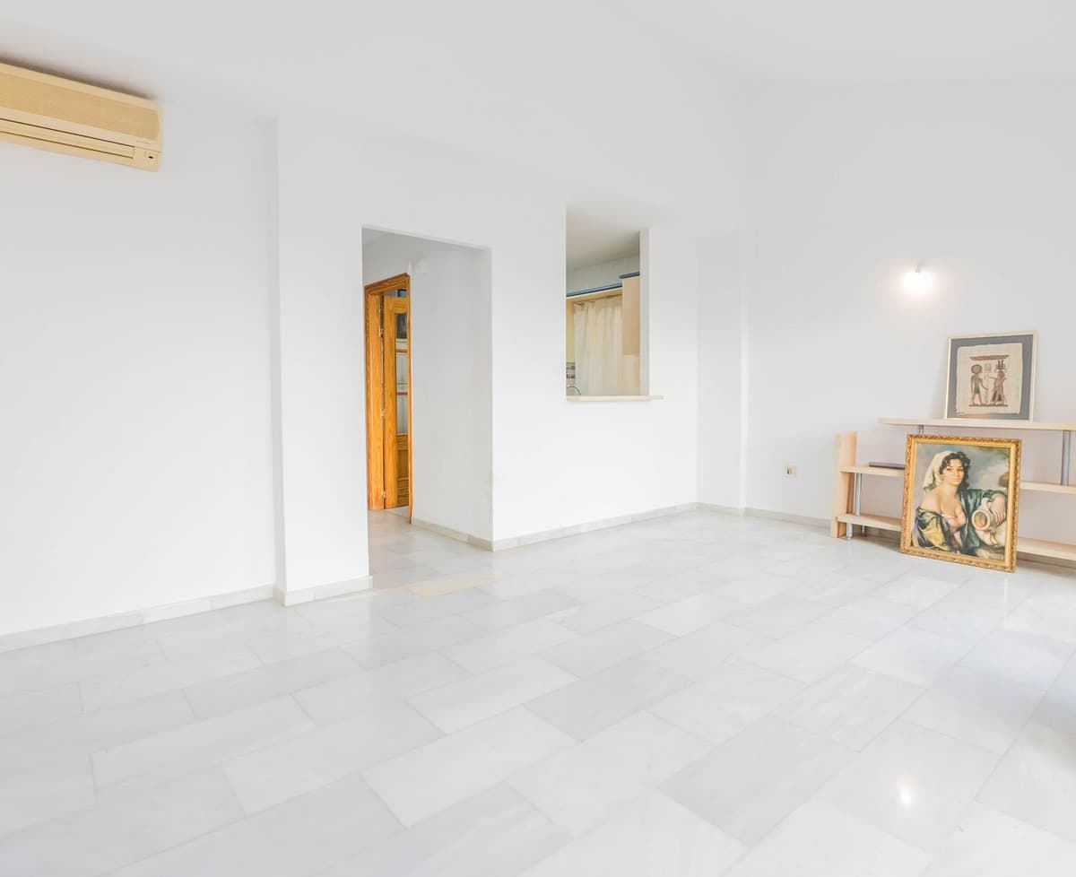 Townhouse in Torreblanca — photo 7 of 10
