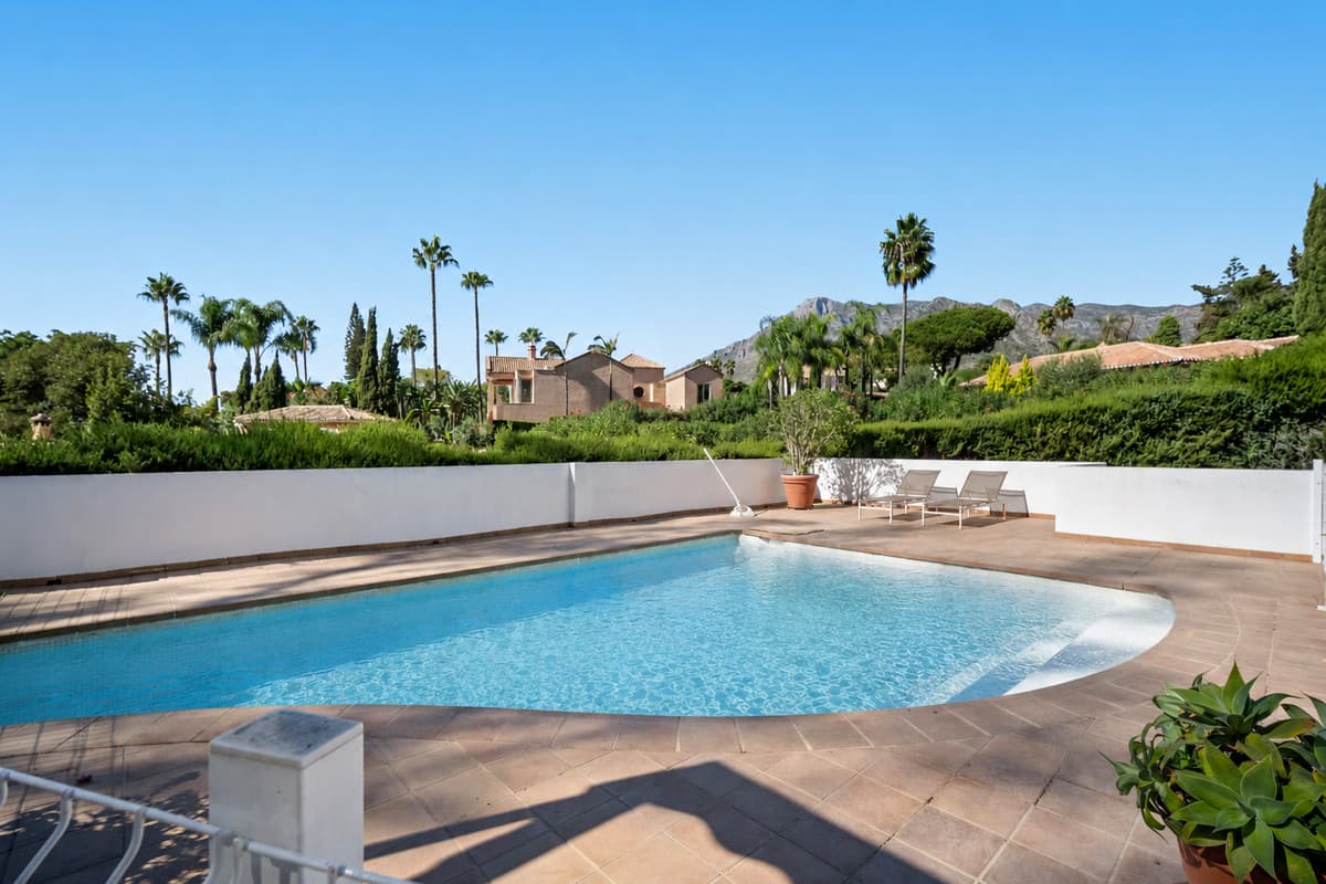 Detached Villa in Marbella — photo 3 of 10